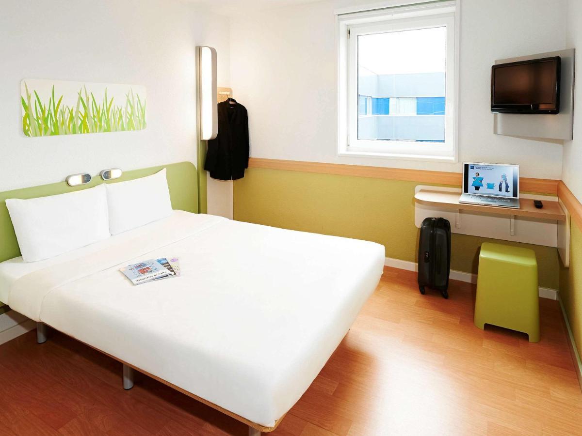 Ibis Budget Ремірмон Екстер'єр фото